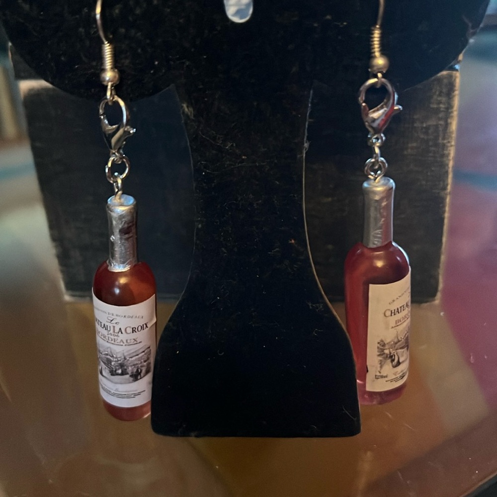 Handcrafted wine bottle Earringd